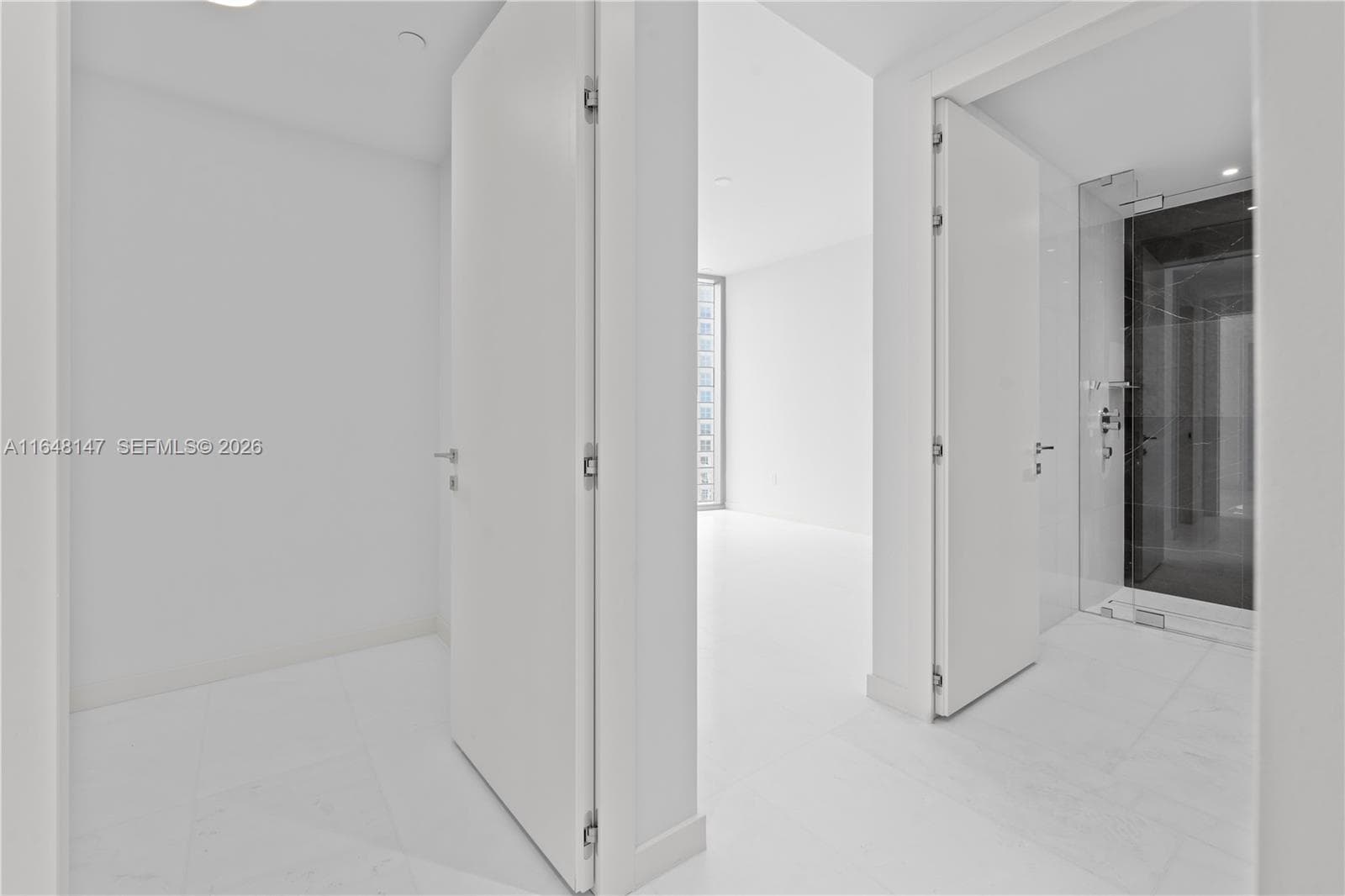 300 Biscayne Blvd Way # 4604, Miami FL 33131 — 40