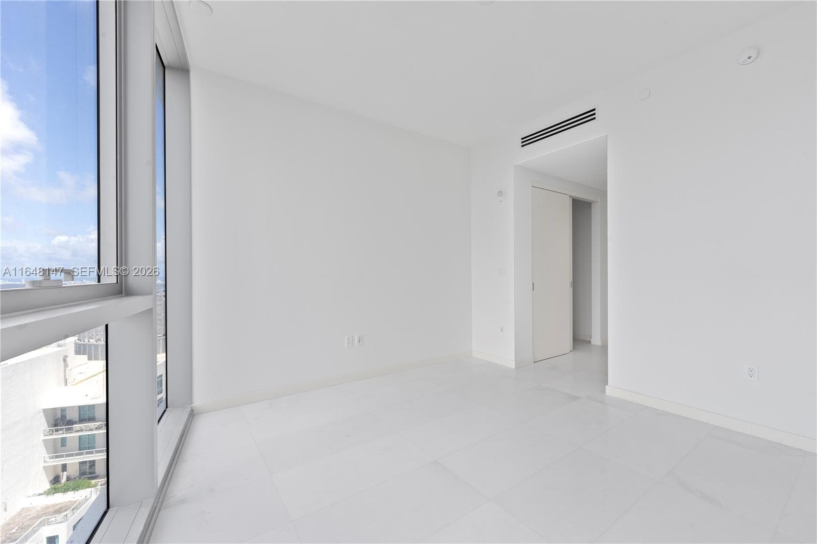 300 Biscayne Blvd Way # 4604, Miami FL 33131 — 35