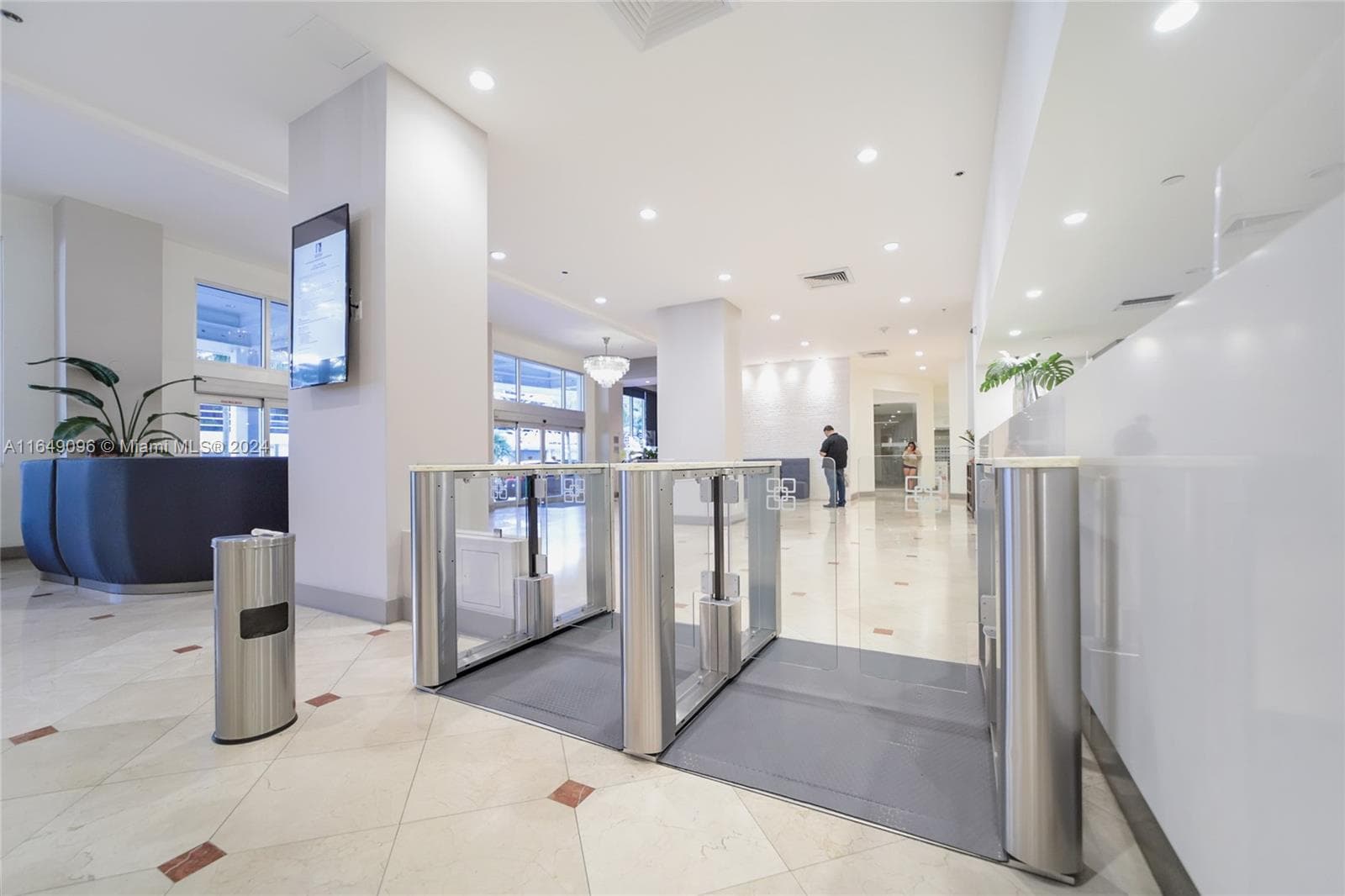 The Decoplage Condo, Miami Beach, FL — 17