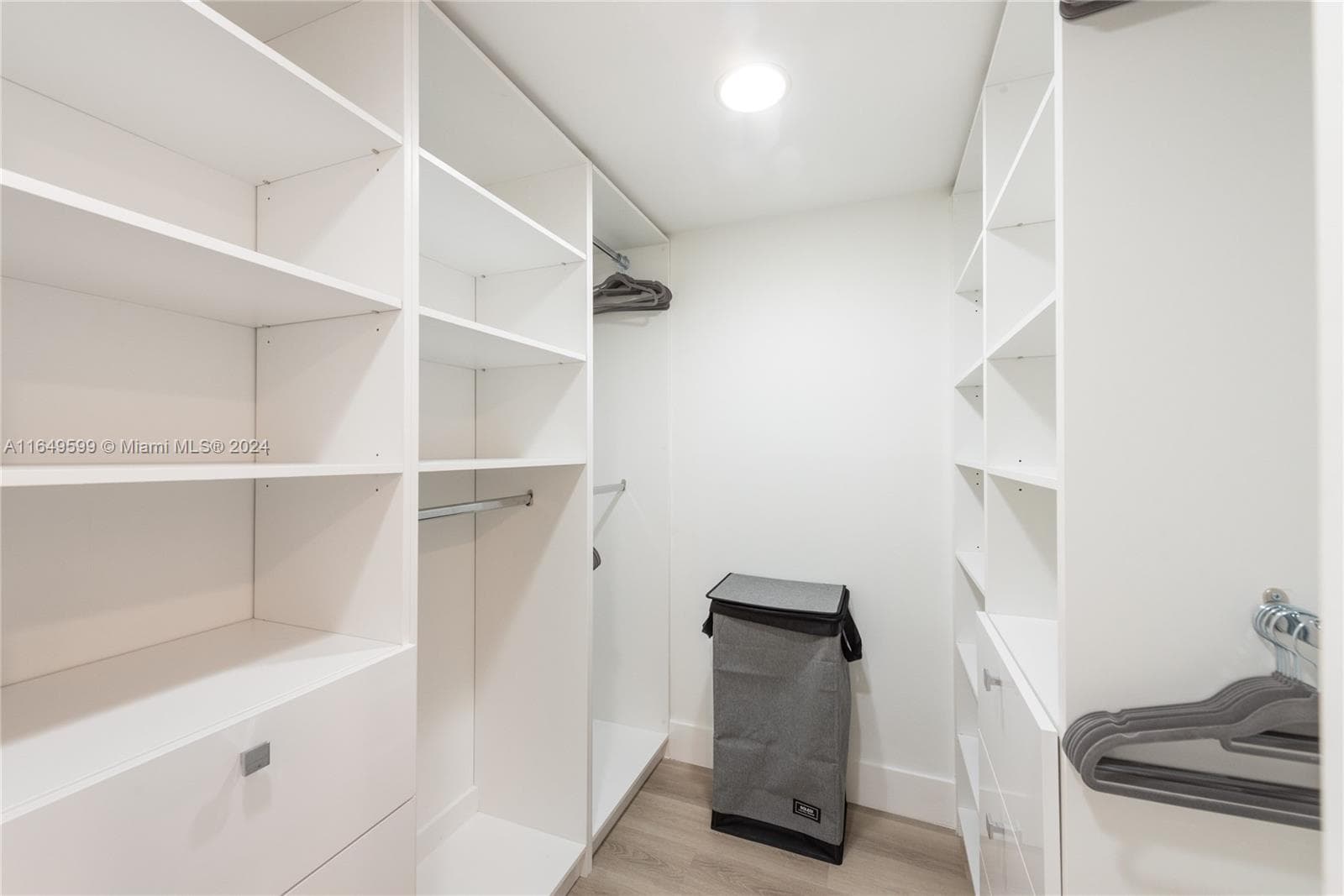 1111 Crandon Blvd # A306, Key Biscayne FL 33149 — 17