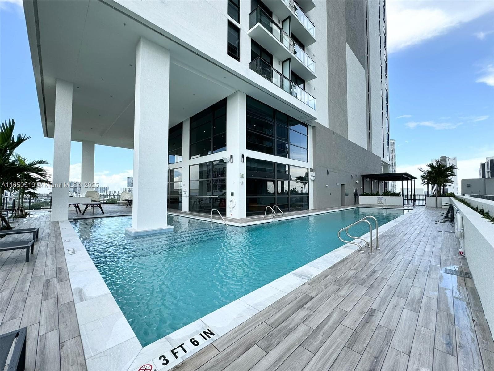 1642 NE 1st Ave # 2409, Miami FL 33132 — 3