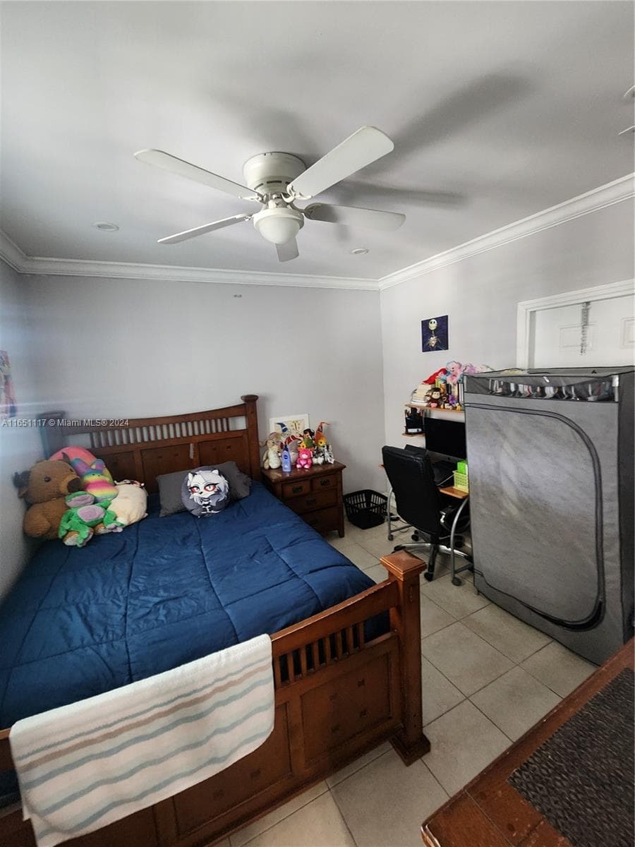 1025 NE 13th Ave, Homestead FL 33033 — 9