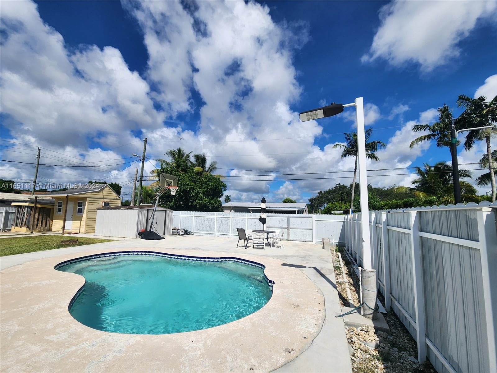 1025 NE 13th Ave, Homestead FL 33033 — 11