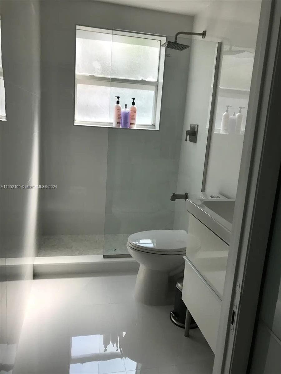 2615 Collins Ave # 24, Miami Beach FL 33140 — 7