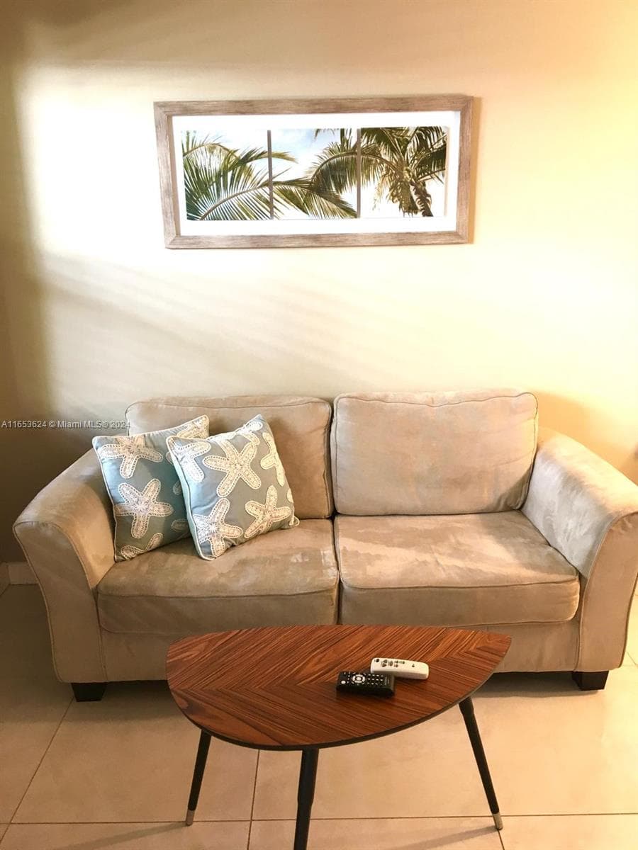 1228 Pennsylvania Ave # 2, Miami Beach FL 33139 — 3