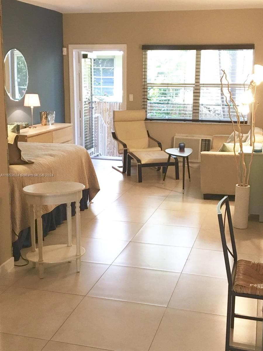 1228 Pennsylvania Ave # 2, Miami Beach FL 33139 — 5