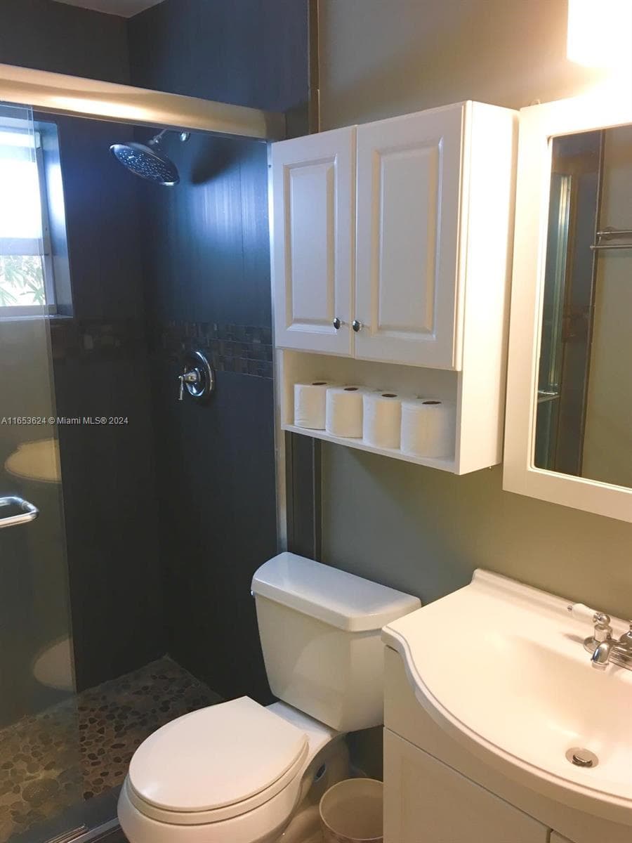 1228 Pennsylvania Ave # 2, Miami Beach FL 33139 — 9