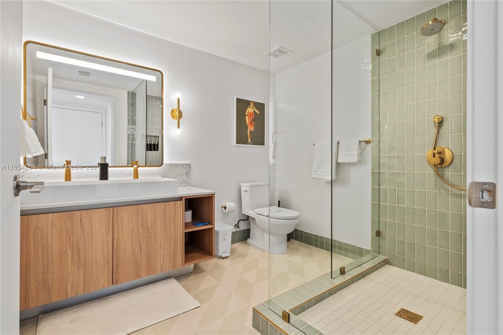 601 NE 1st Ave # 2905, Miami FL 33132 — 23