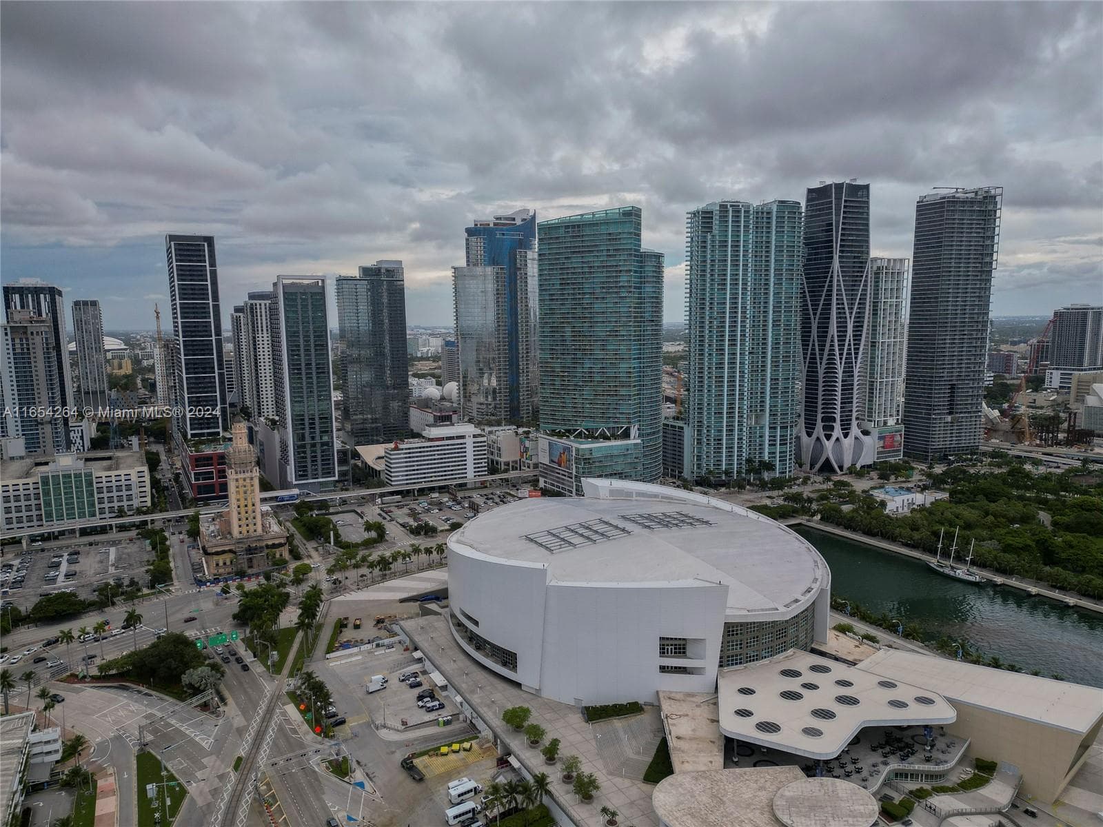601 NE 1st Ave # 2905, Miami FL 33132 — 37