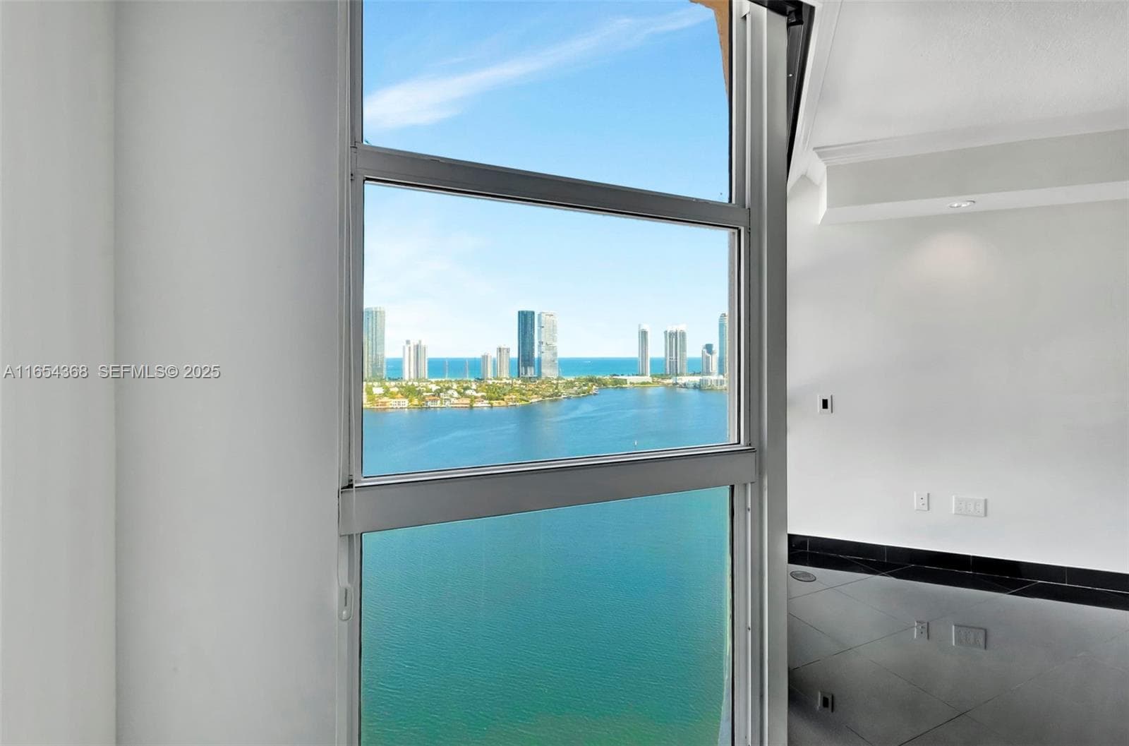 3370 Hidden Bay Dr # 2708, Aventura FL 33180 — 27