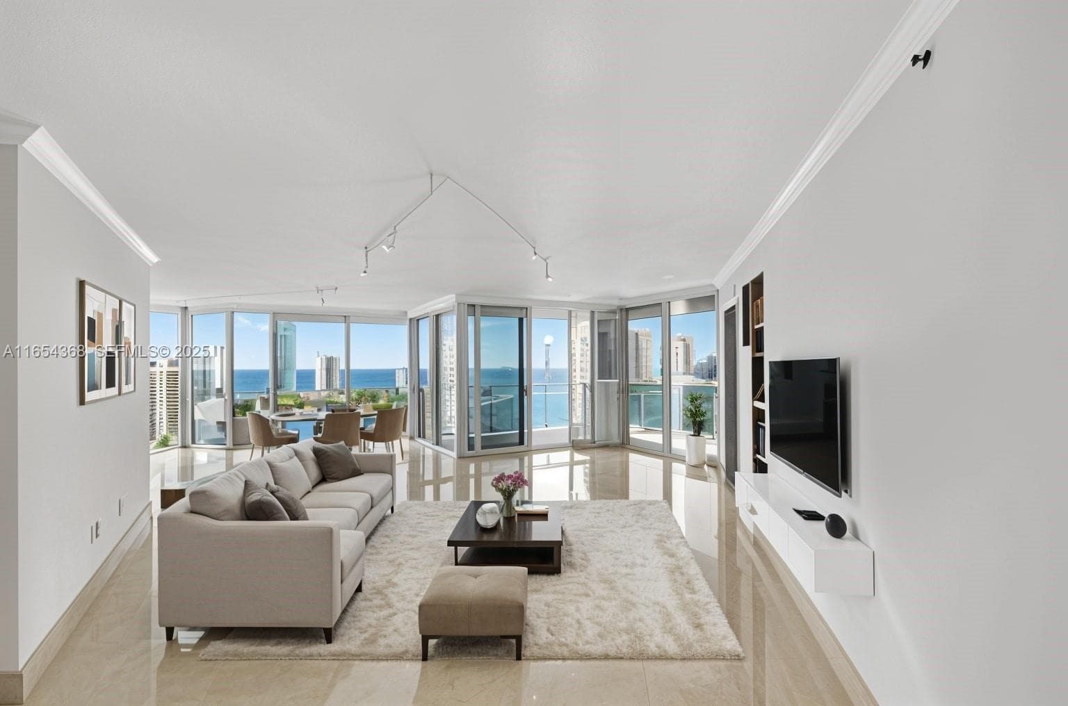 3370 Hidden Bay Dr # 2708, Aventura FL 33180 — 2