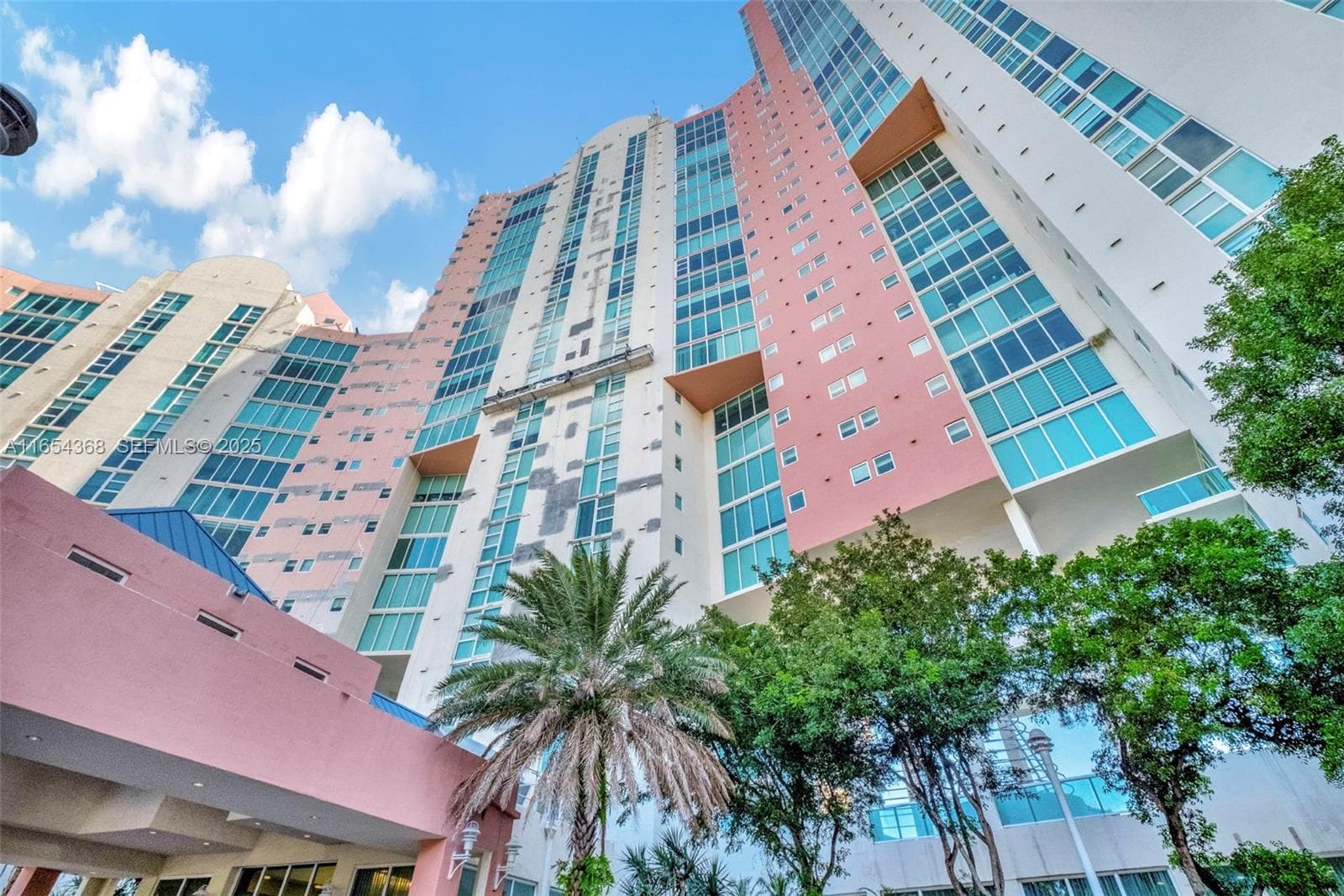3370 Hidden Bay Dr # 2708, Aventura FL 33180 — 46