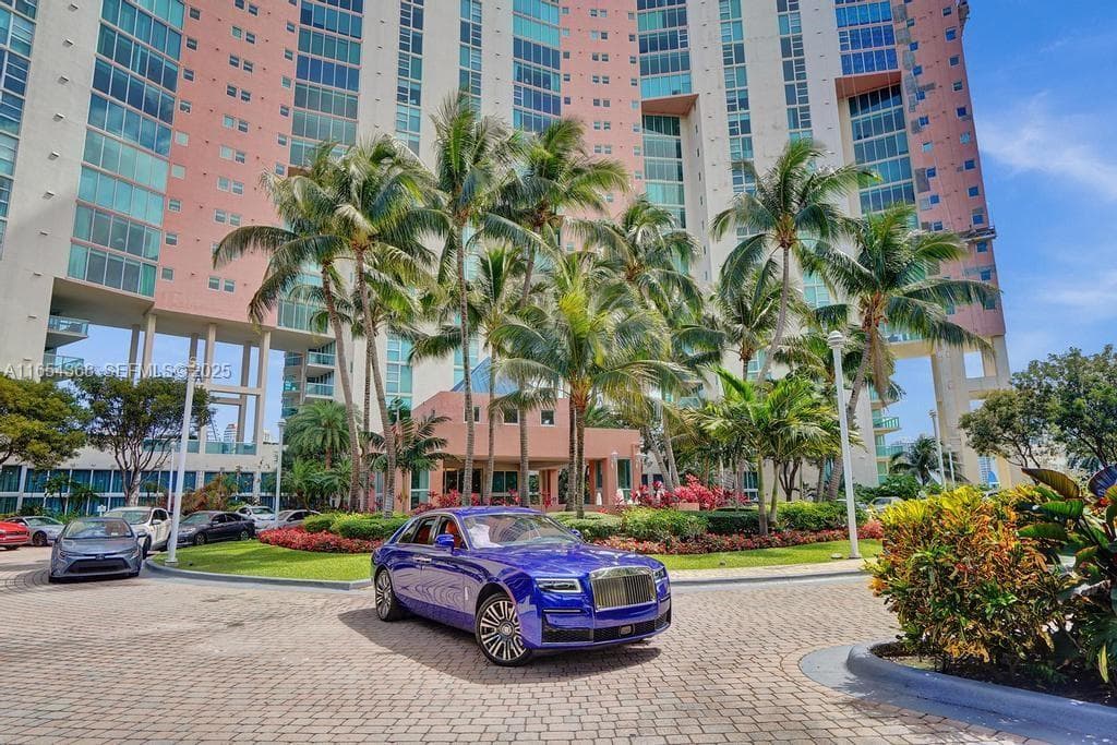 3370 Hidden Bay Dr # 2708, Aventura FL 33180 — 16
