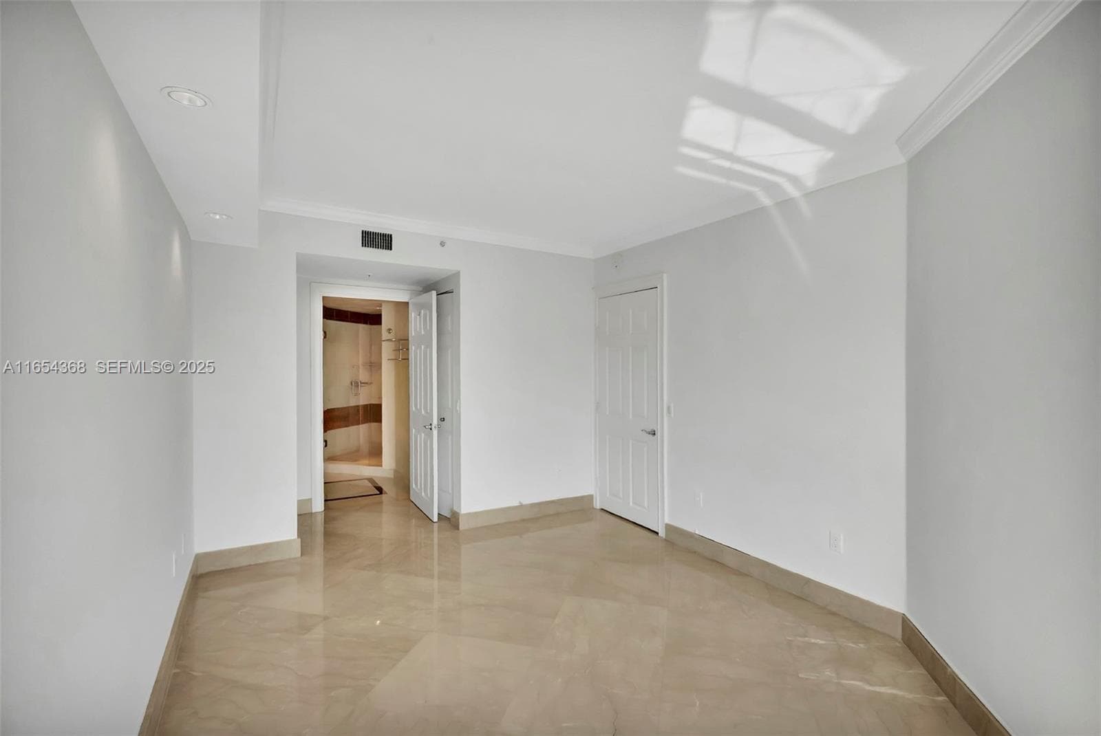 3370 Hidden Bay Dr # 2708, Aventura FL 33180 — 38