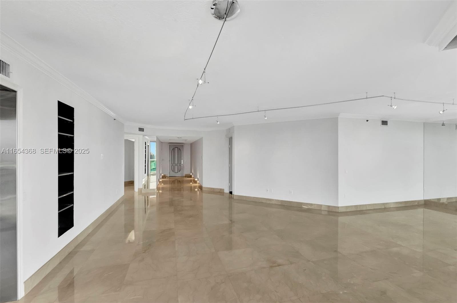 3370 Hidden Bay Dr # 2708, Aventura FL 33180 — 14