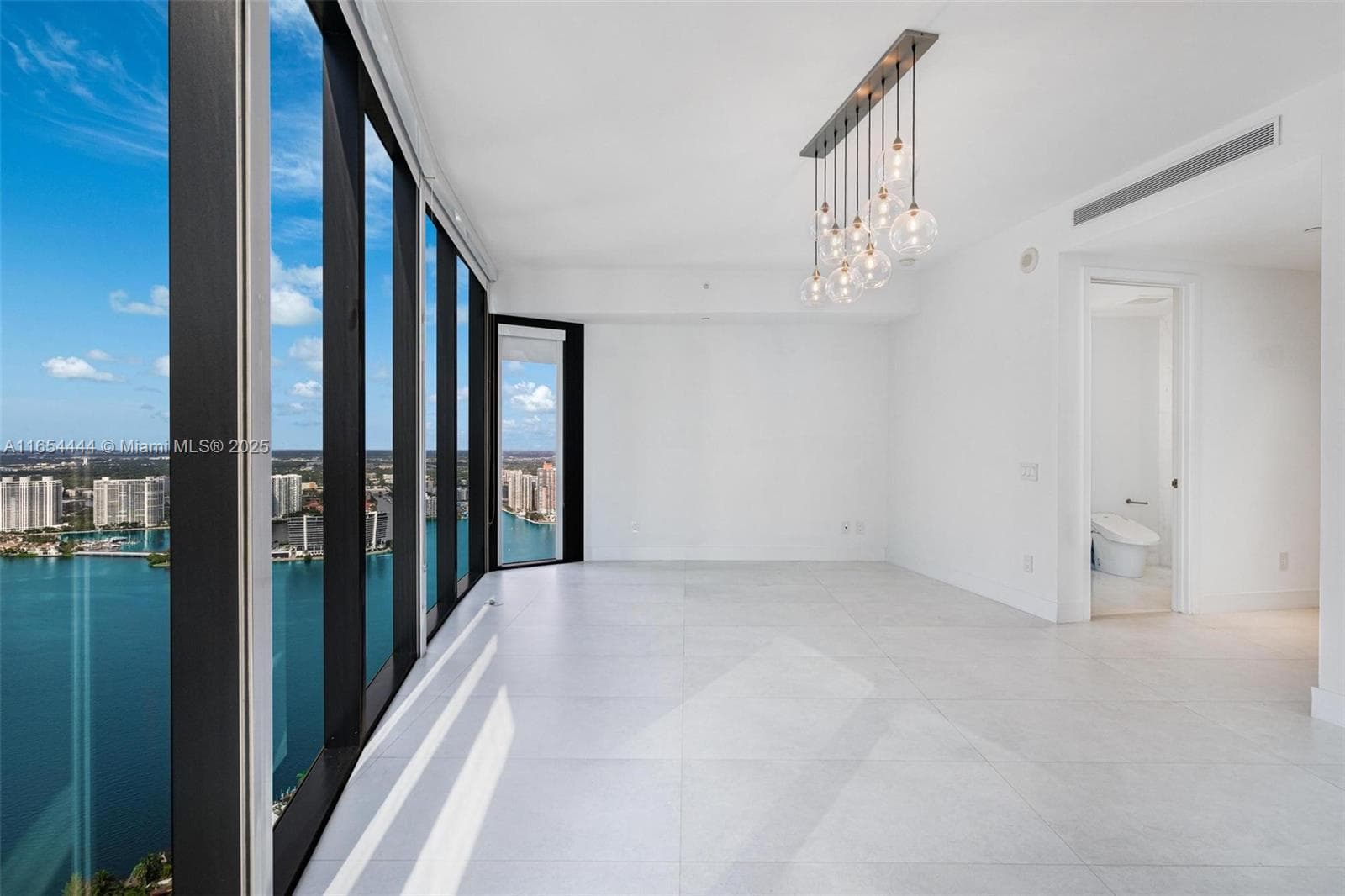 18555 Collins Ave # 5001, Sunny Isles Beach FL 33160 — 16