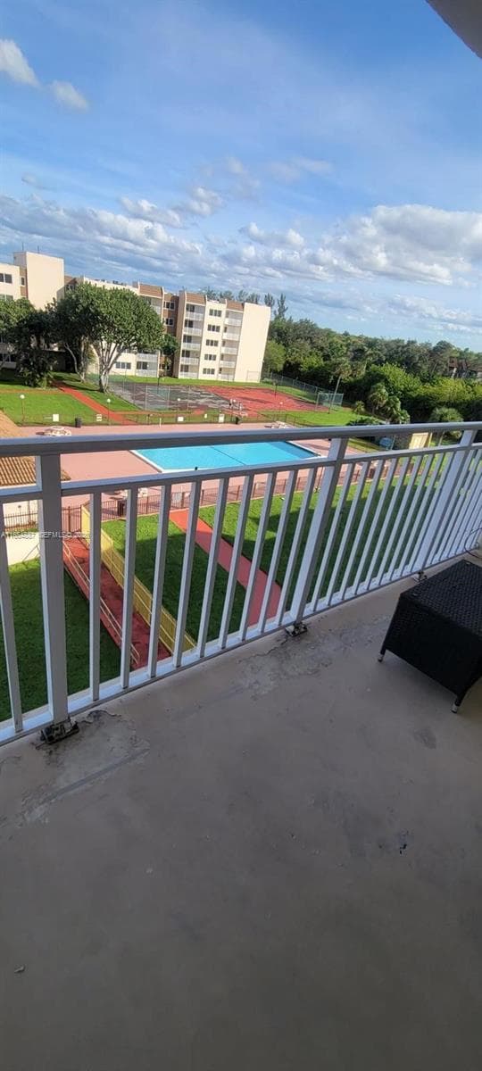 6960 Miami Gardens Dr # 525, Hialeah FL 33015 — 23