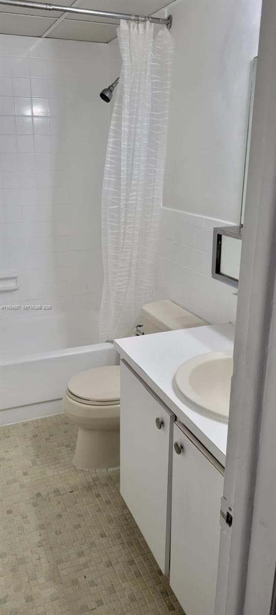 6960 Miami Gardens Dr # 525, Hialeah FL 33015 — 17