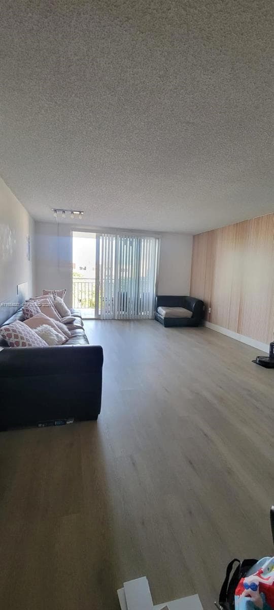 6960 Miami Gardens Dr # 525, Hialeah FL 33015 — 10