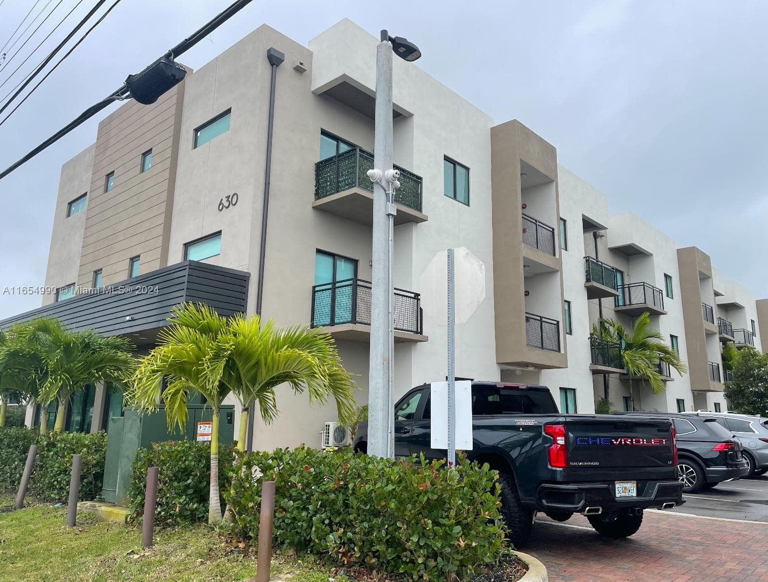 640 W 18th St # 107, Hialeah FL 33010 — 1