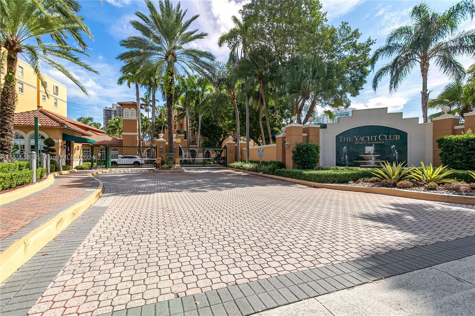 19701 E Country Club Dr # 5107, Aventura FL 33180 — 1