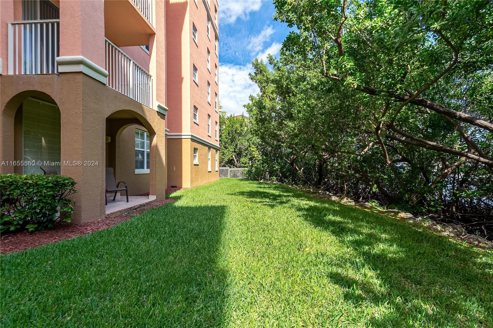19701 E Country Club Dr # 5107, Aventura FL 33180 — 25