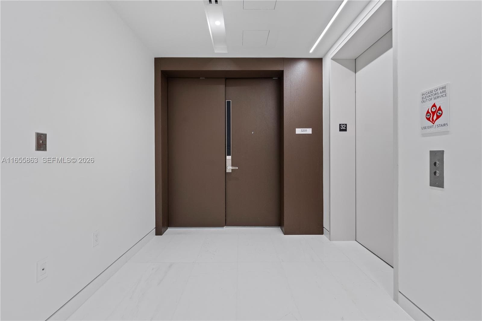 300 Biscayne Blvd Way # 3201, Miami FL 33131 — 27