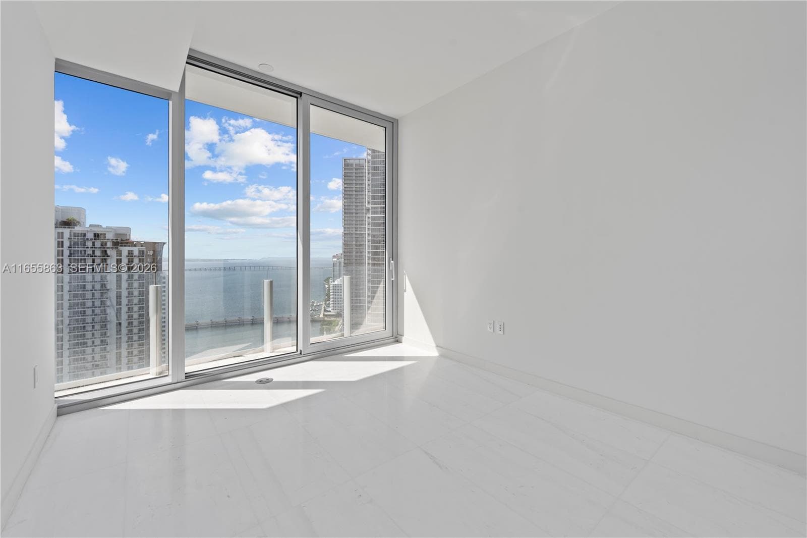 300 Biscayne Blvd Way # 3201, Miami FL 33131 — 17