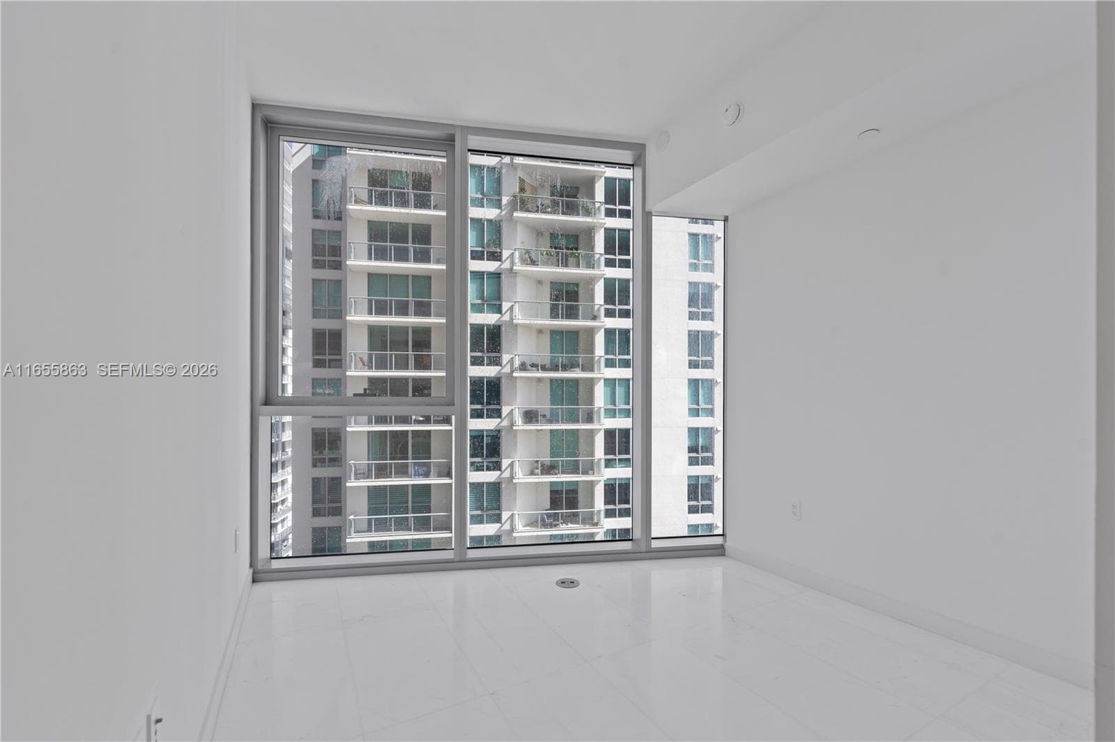 300 Biscayne Blvd Way # 3201, Miami FL 33131 — 24