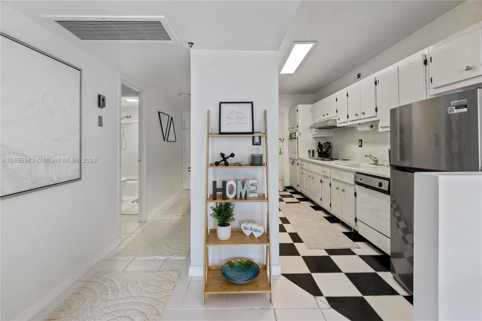 100 Lincoln Rd # 924, Miami Beach FL 33139 — 8