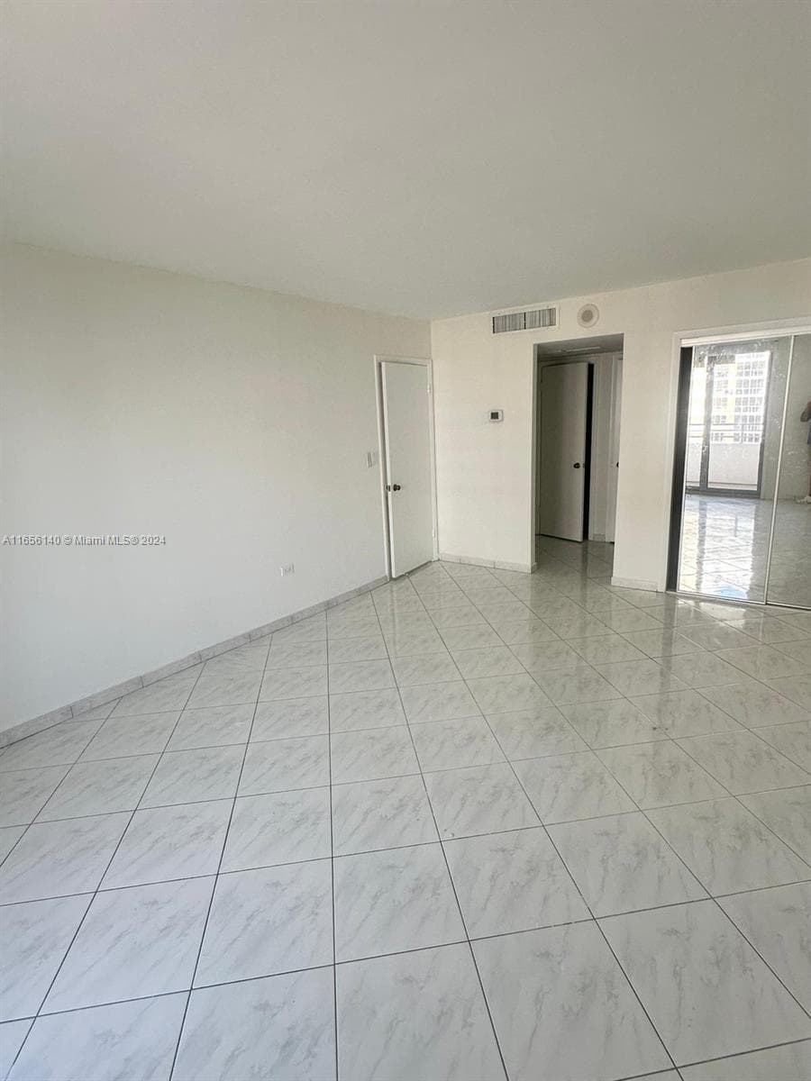 5555 Collins Ave # 8Z, Miami Beach FL 33140 — 16