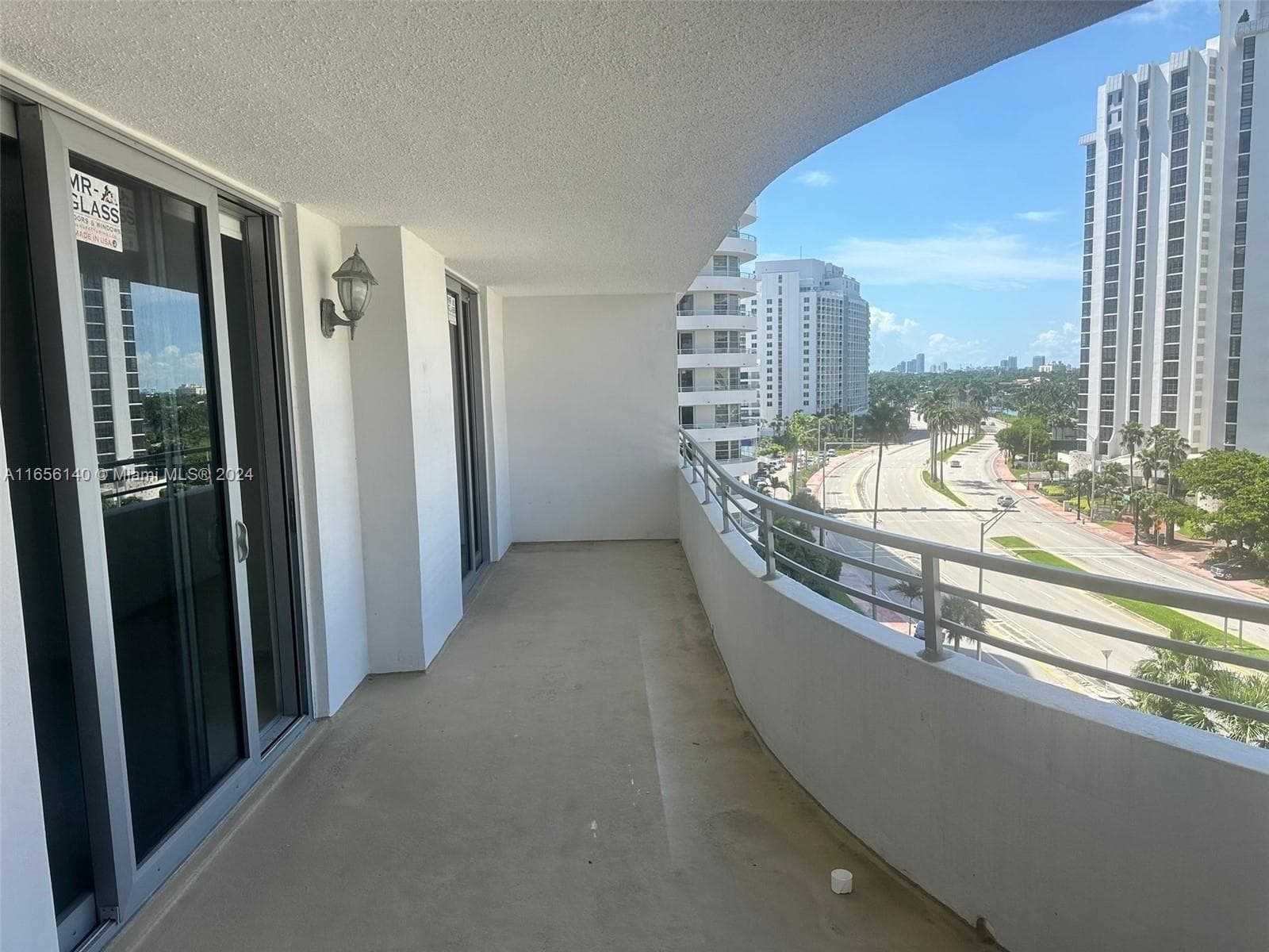 5555 Collins Ave # 8Z, Miami Beach FL 33140 — 1