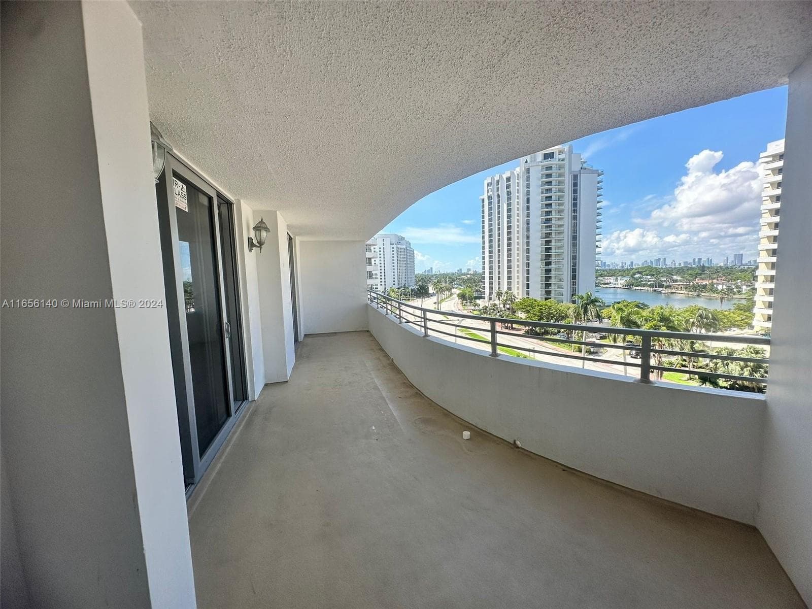 5555 Collins Ave # 8Z, Miami Beach FL 33140 — 4