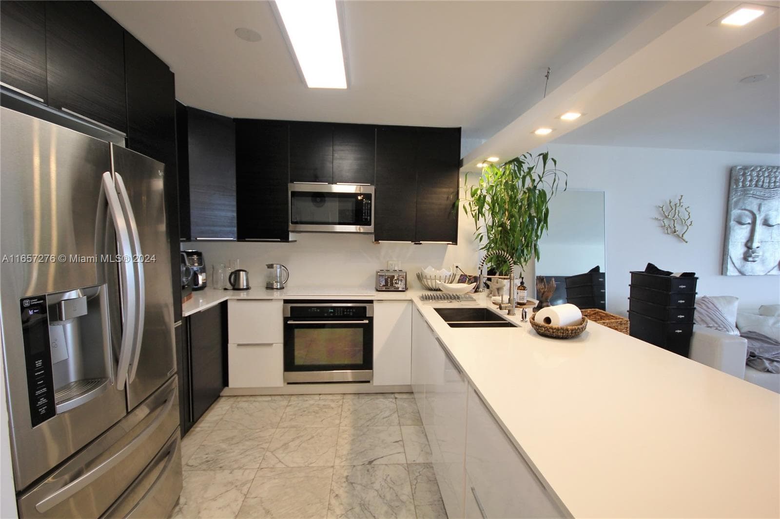 5151 Collins Ave # 933, Miami Beach FL 33140 — 4
