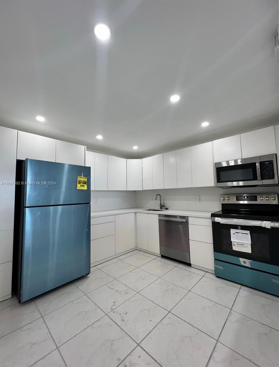 13499 Biscayne Blvd # 1405, North Miami FL 33181 — 2