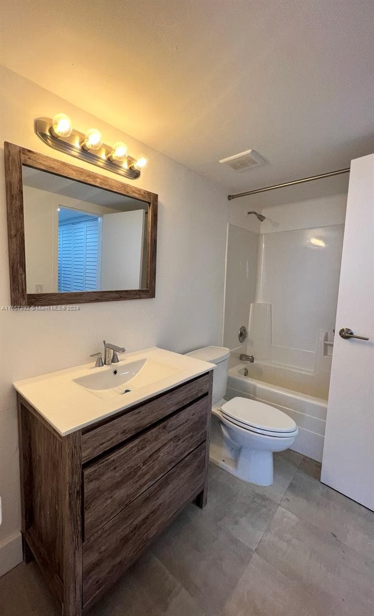13499 Biscayne Blvd # 1405, North Miami FL 33181 — 12