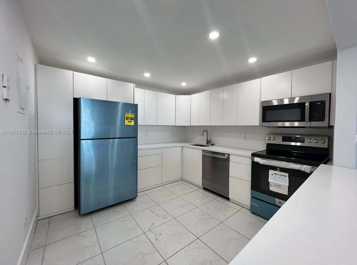 13499 Biscayne Blvd # 1405, North Miami FL 33181 — 1