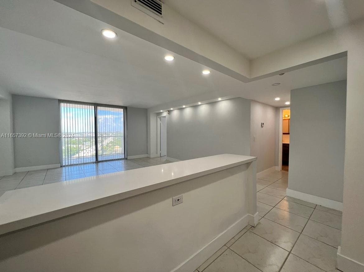 13499 Biscayne Blvd # 1405, North Miami FL 33181 — 5