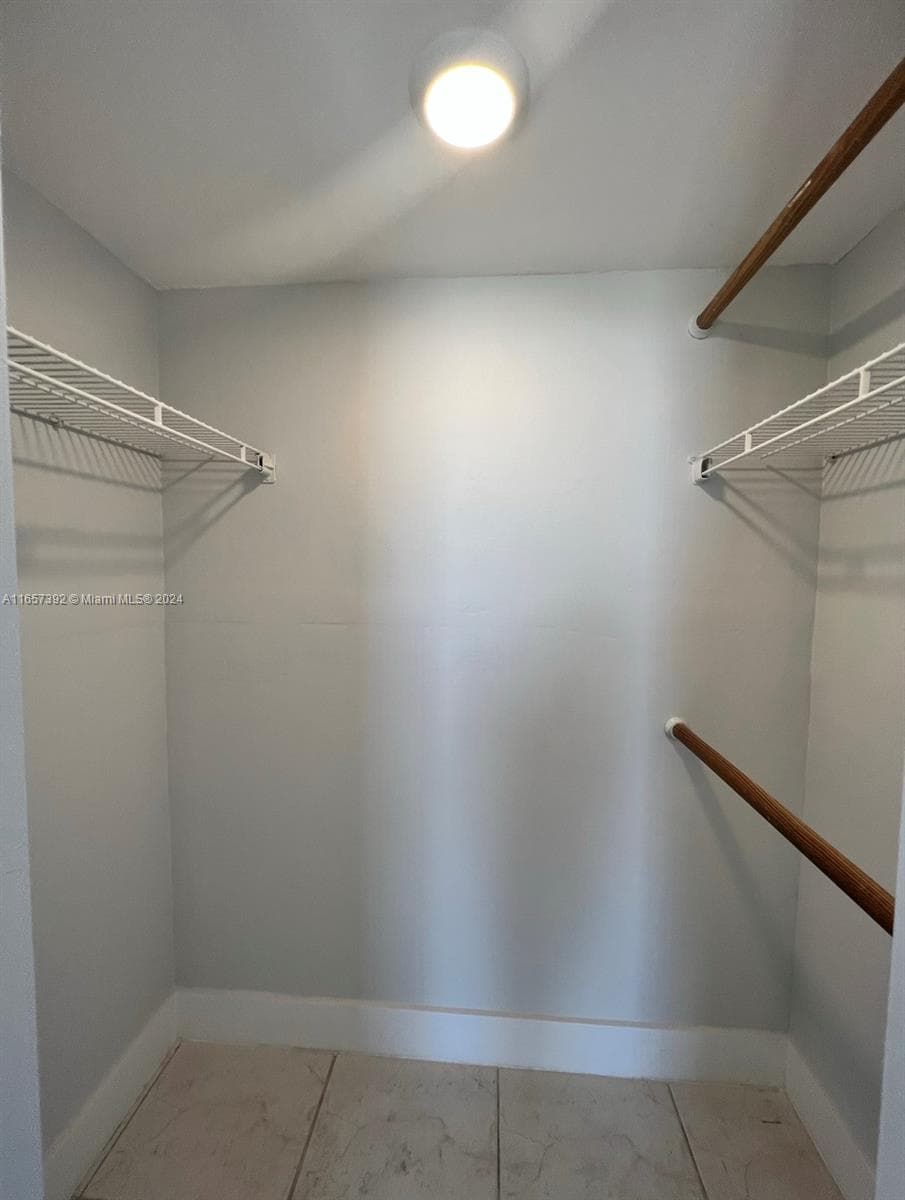13499 Biscayne Blvd # 1405, North Miami FL 33181 — 10