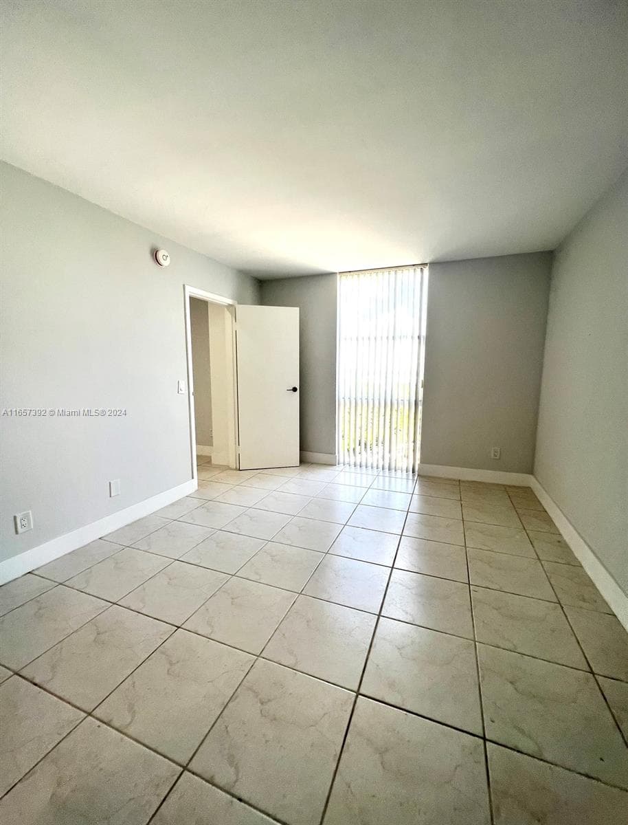 13499 Biscayne Blvd # 1405, North Miami FL 33181 — 14
