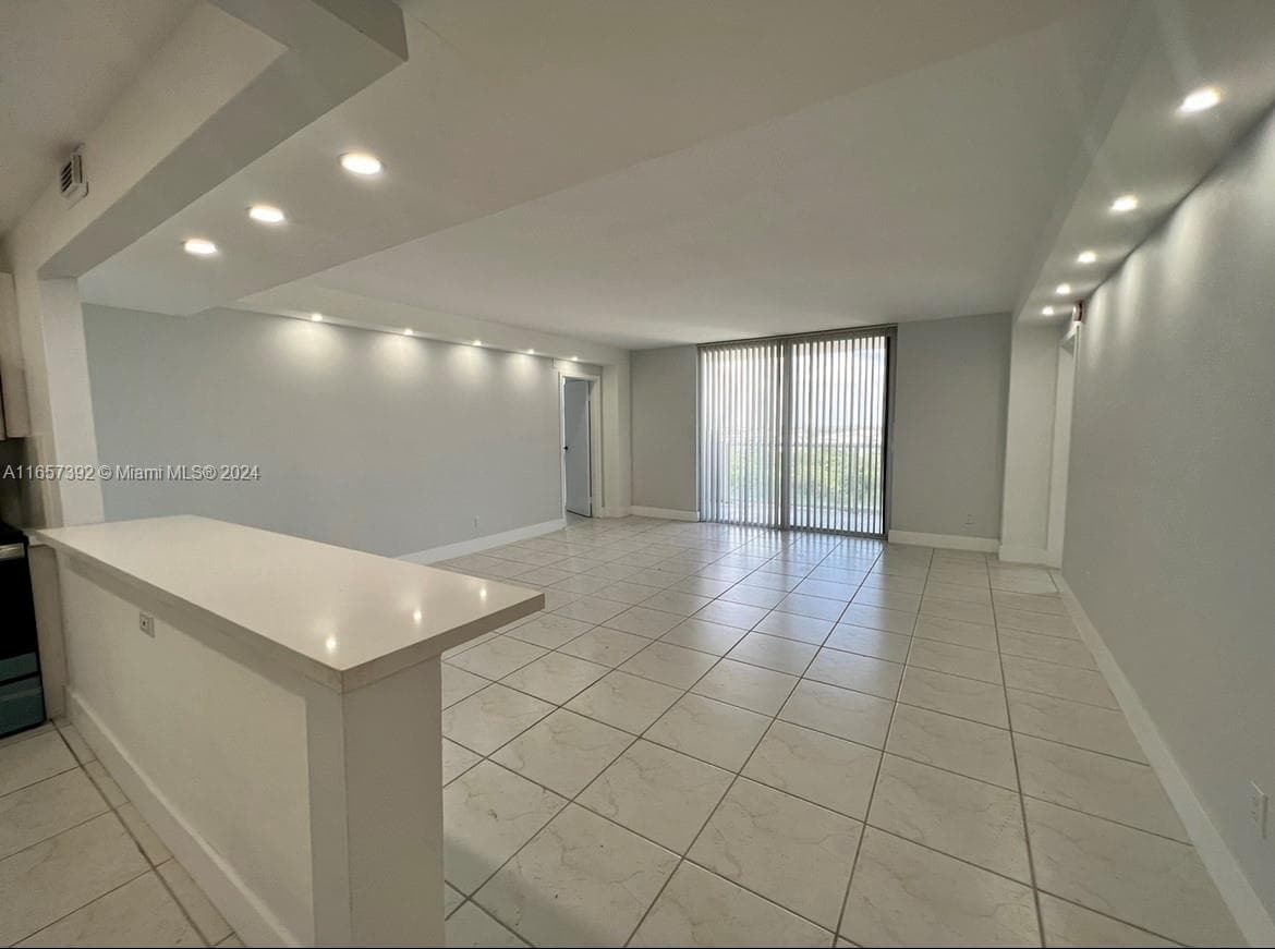 13499 Biscayne Blvd # 1405, North Miami FL 33181 — 4