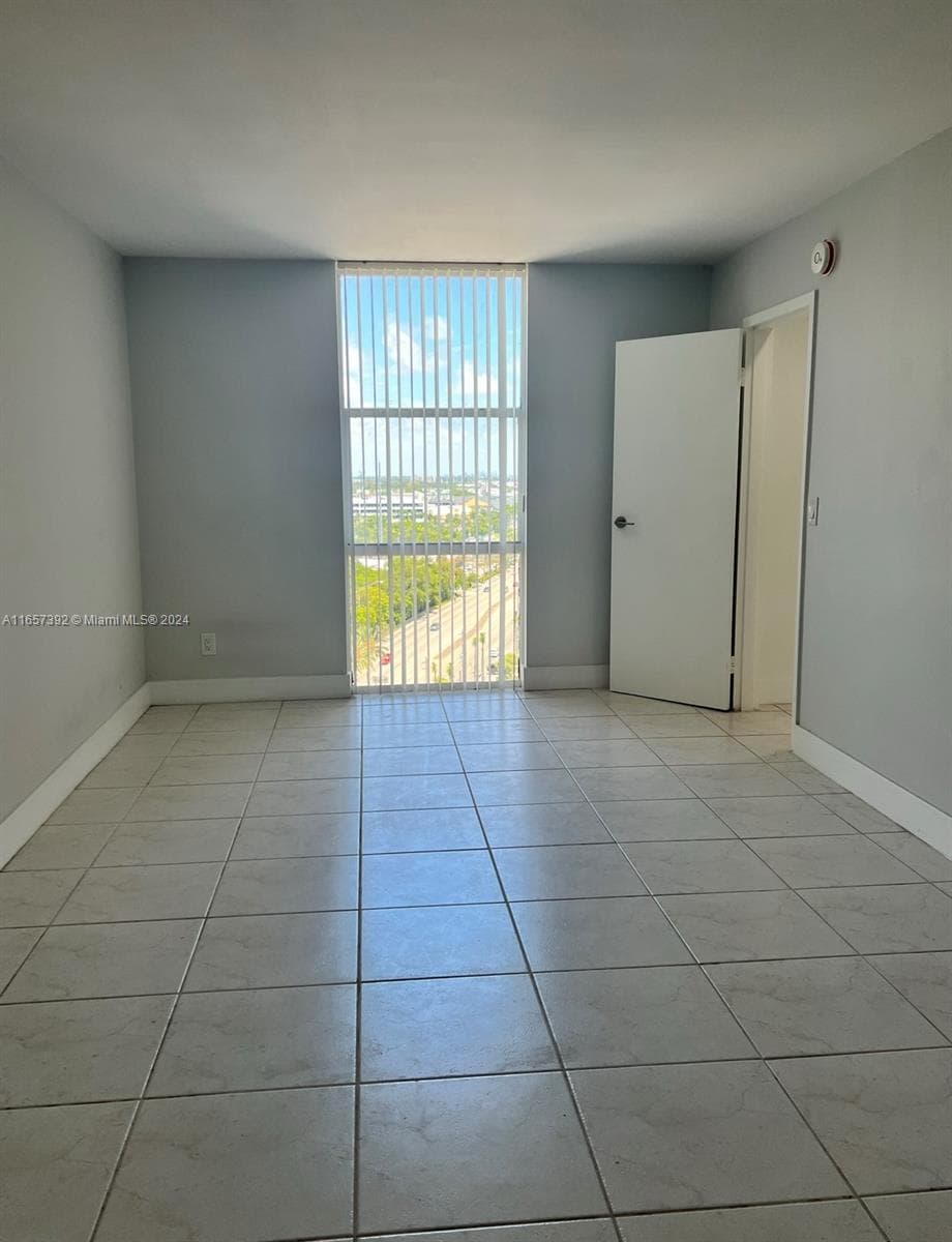 13499 Biscayne Blvd # 1405, North Miami FL 33181 — 8