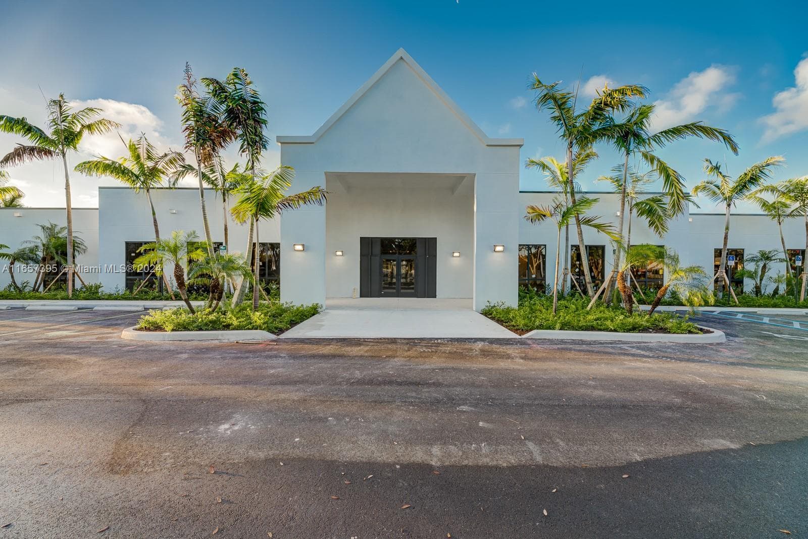 8950 SW 152nd St Suite V, Palmetto Bay FL 33157 — 1