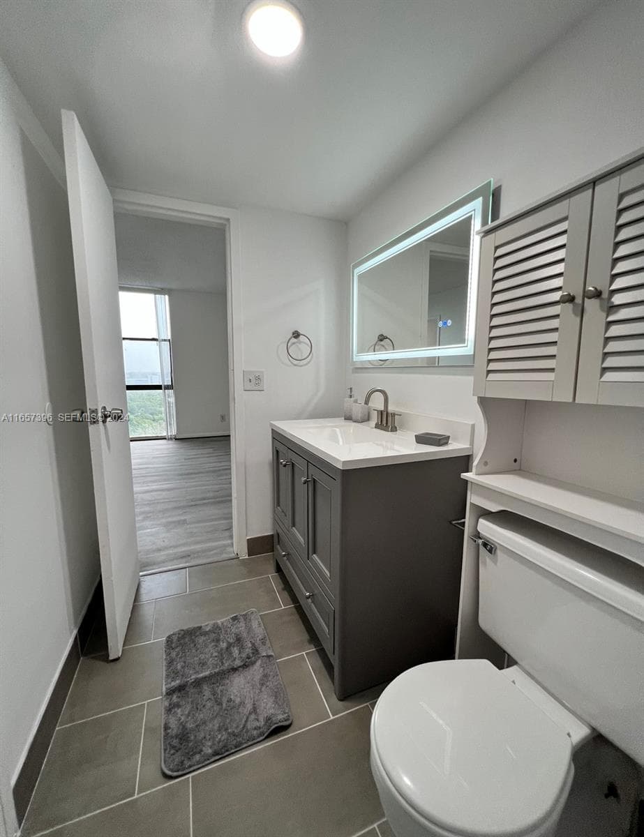 13499 Biscayne Blvd # 1205, North Miami FL 33181 — 30