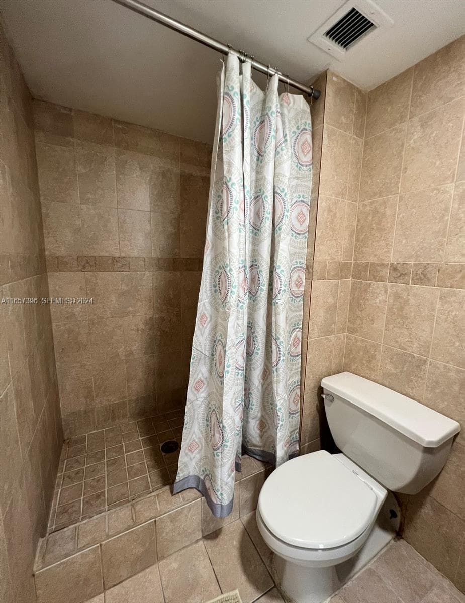 13499 Biscayne Blvd # 1205, North Miami FL 33181 — 18
