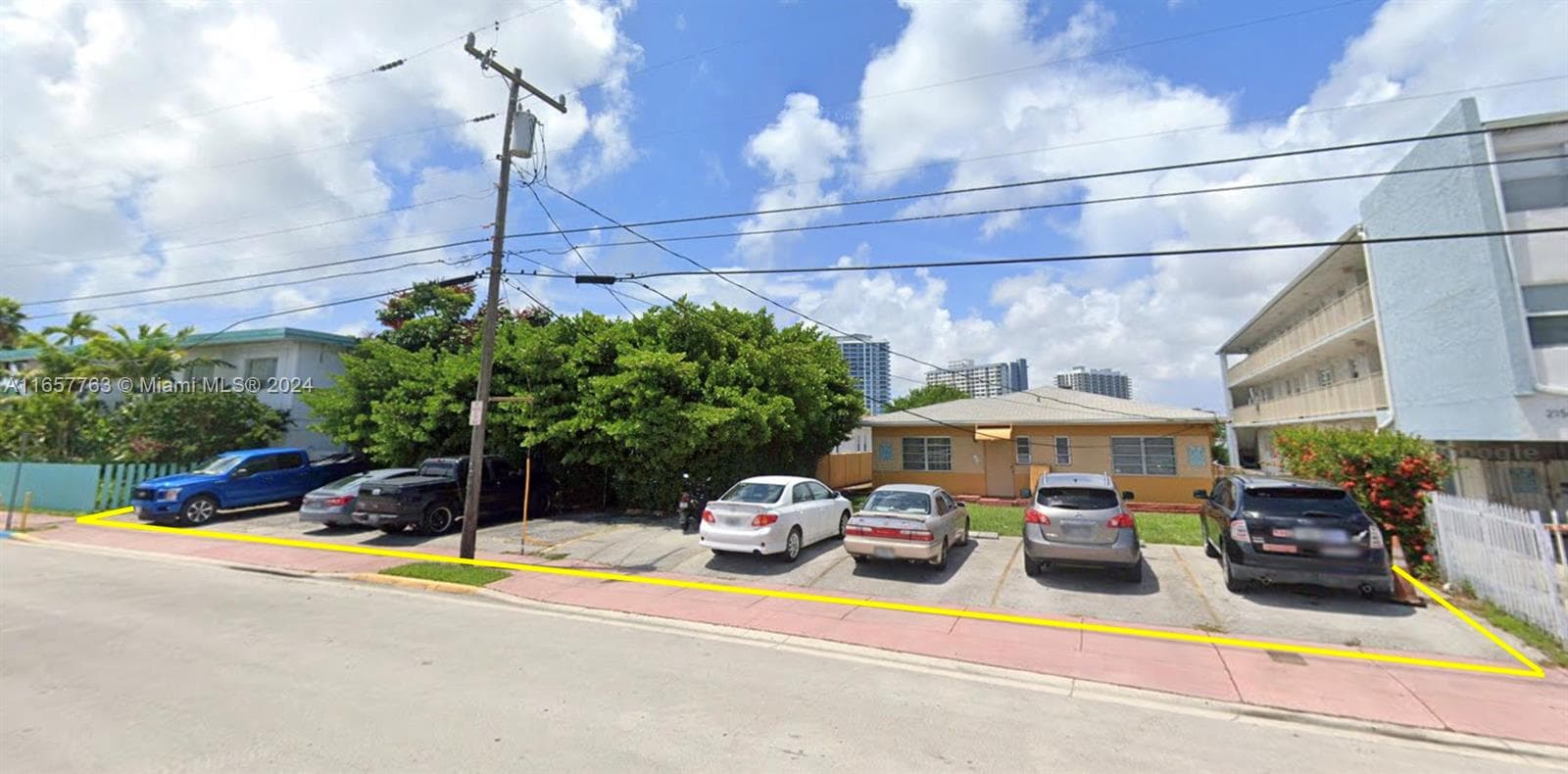 2140 Bay Dr, Miami Beach FL 33141 — 1