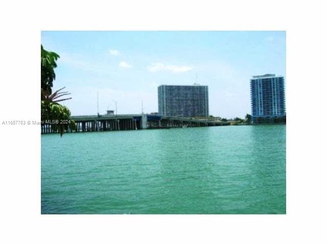 2140 Bay Dr, Miami Beach FL 33141 — 19