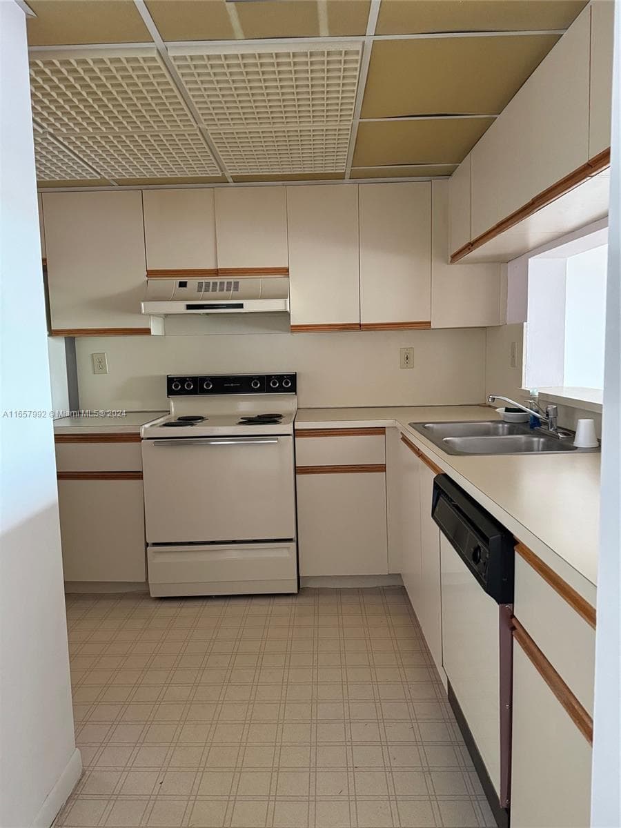 10253 NW 9th Street Cir # 6, Miami FL 33172 — 5