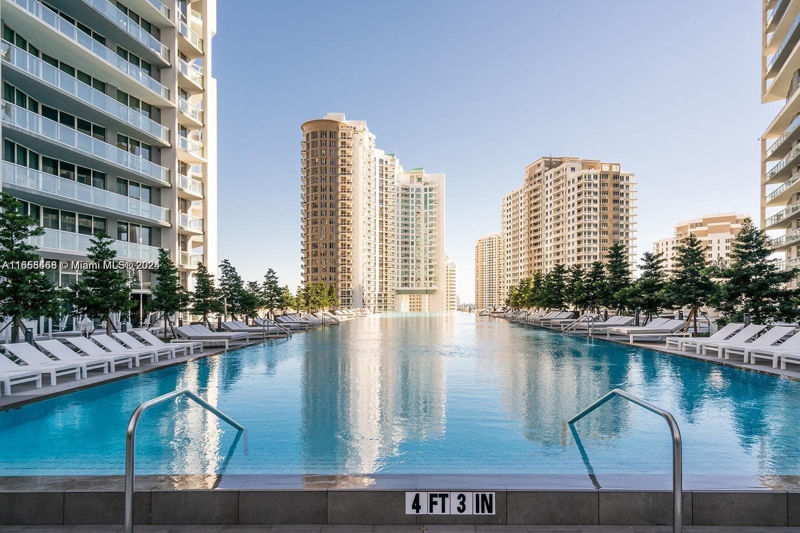495 Brickell Ave # 4902, Miami FL 33131 — 17