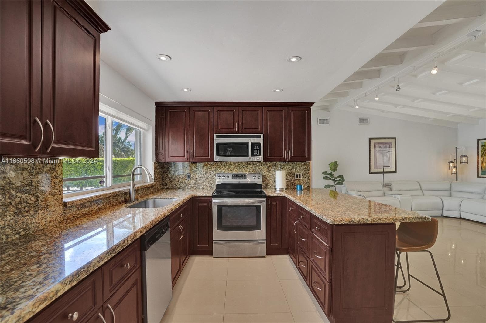 1910 N Hibiscus Dr, North Miami FL 33181 — 13